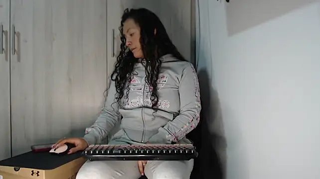 khawit_1 stripchat live cam model