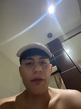 Lander_Cruz stripchat live cam model