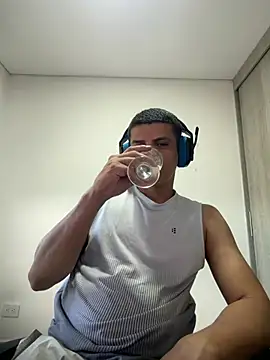 cash_master_daniel stripchat live cam model