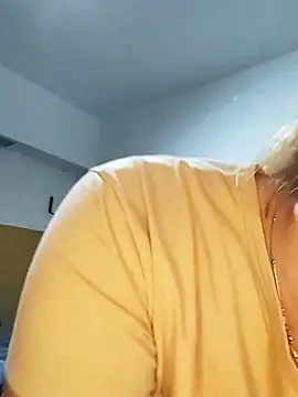 ayebran stripchat live cam model