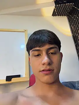 Lander_Cruz stripchat live cam model