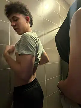 yoursexyjose stripchat live cam model