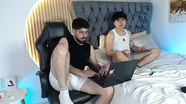 DomBoy_ stripchat live cam model