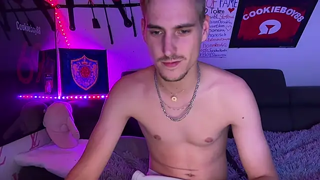 Cookieboy88 stripchat live cam model