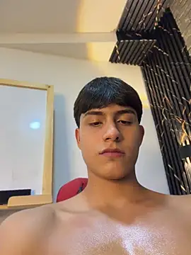 Lander_Cruz stripchat live cam model