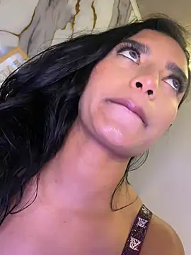 AlinaArgii stripchat live cam model