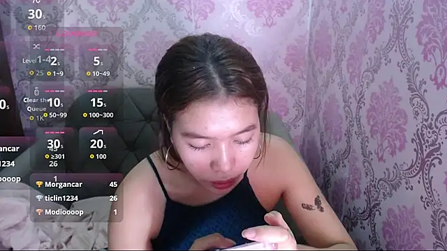 Shaina_Sexy18 stripchat live cam model