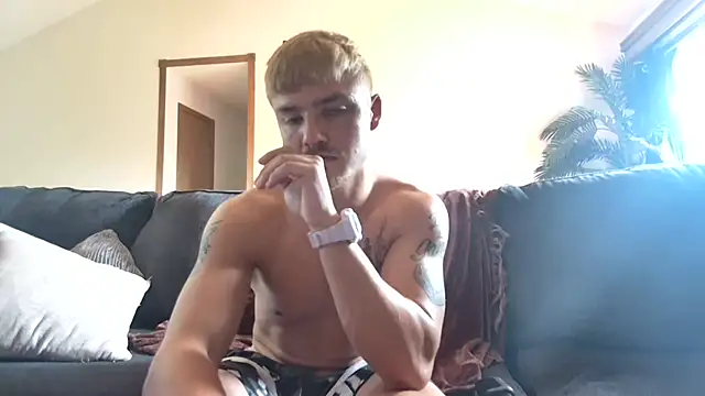 derekmontana2 stripchat live cam model