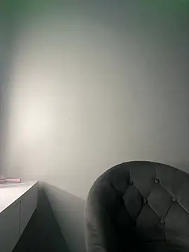 Just-Lilly stripchat live cam model