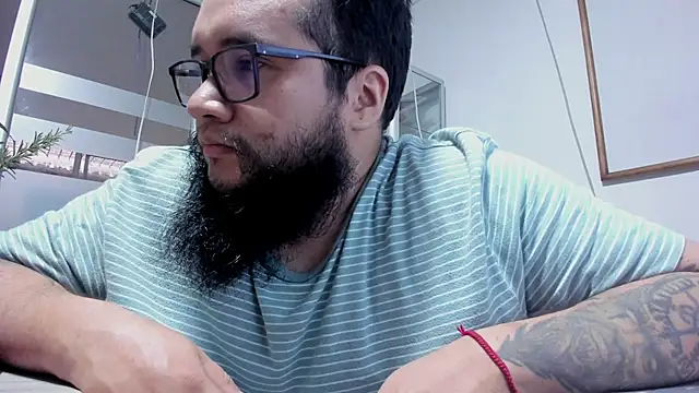 VINCEDMAGLIOO stripchat live cam model