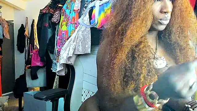 Motherbigbus stripchat live cam model