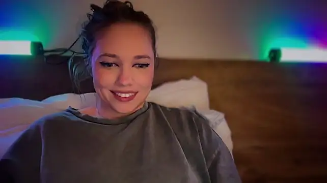 aneutta stripchat live cam model
