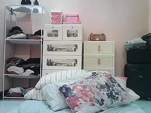 Amarrahlyn stripchat live cam model