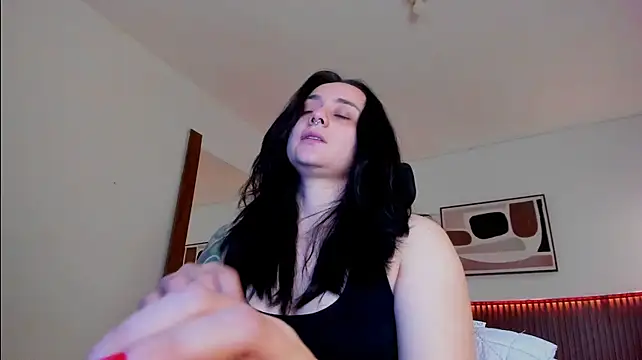 KatherineBond stripchat live cam model