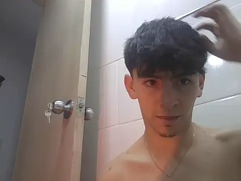julyjuan stripchat live cam model