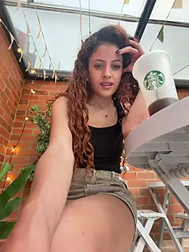 alana15 stripchat live cam model