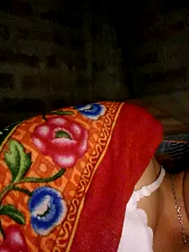 Ttitii99 stripchat live cam model