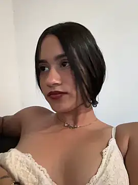 Littl3_Anne stripchat live cam model