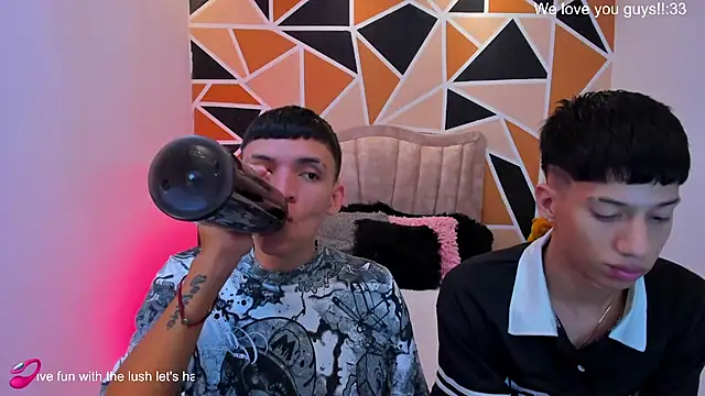 Juan_Nd_Steven stripchat live cam model