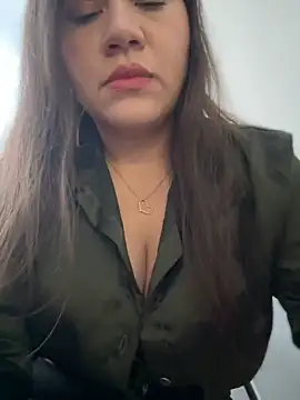Bella_Pascualina stripchat live cam model