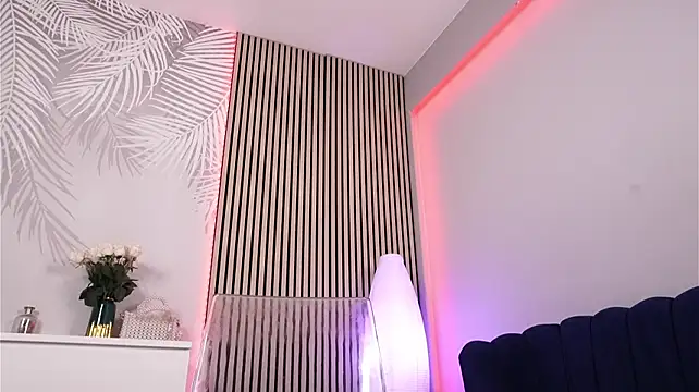 ZaraFuckDoll stripchat live cam model