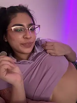 SelinaKyle001 stripchat live cam model