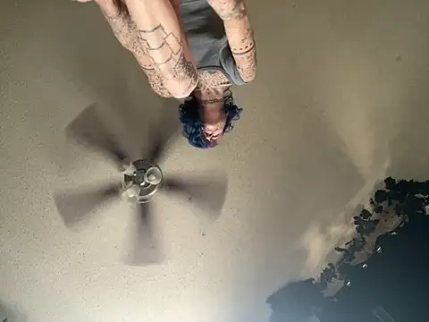 Toxii- stripchat live cam model