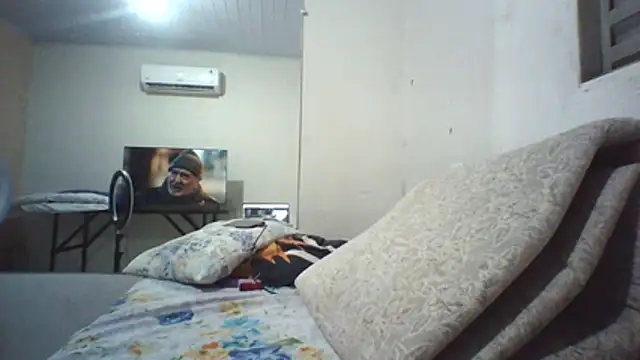 Vanessinhadappkrosa stripchat live cam model