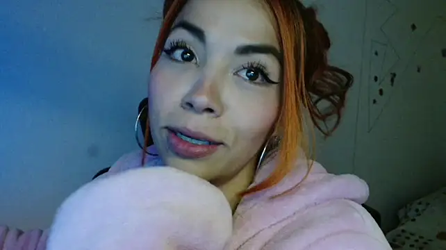 Aylinn_diaz stripchat live cam model