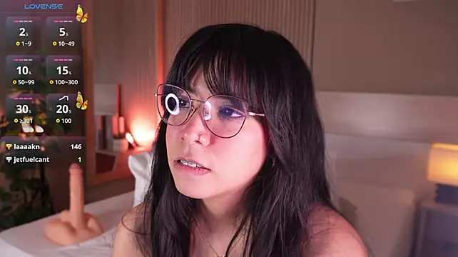 aprilqueenie stripchat live cam model