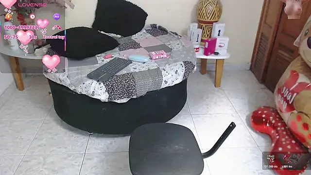 NicoleSantana stripchat live cam model
