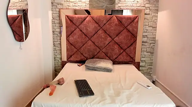 LianFerrer1 stripchat live cam model