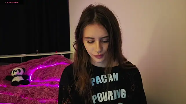 evvaavve stripchat live cam model