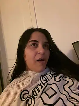 Veramaia stripchat live cam model