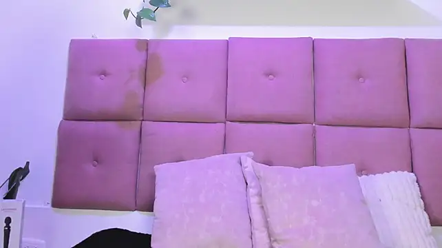 Piinksoul149 stripchat live cam model