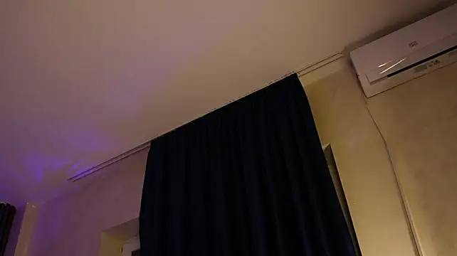 MiaVelvety stripchat live cam model