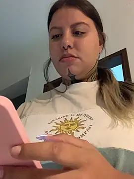 Srta-Weaver stripchat live cam model
