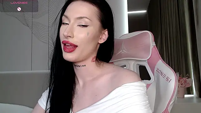 JenniferQueen11 stripchat live cam model