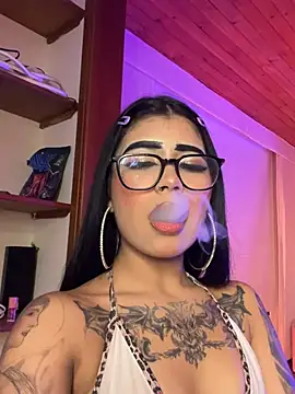 -Brittanny stripchat live cam model