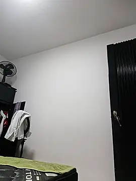 candy69- stripchat live cam model