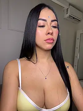 Miss_blue69 stripchat live cam model