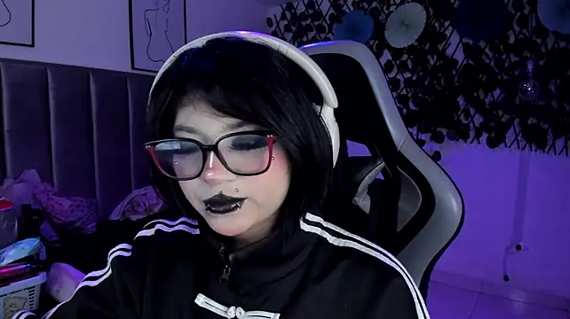Kitty_Gang stripchat live cam model