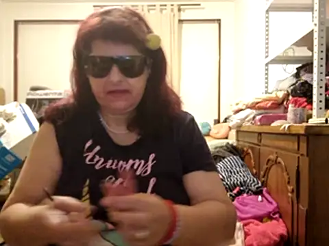 Samantha_Squirt@xh stripchat live cam model