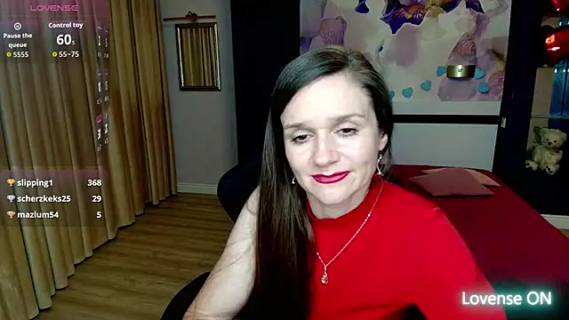 AriaGray stripchat live cam model