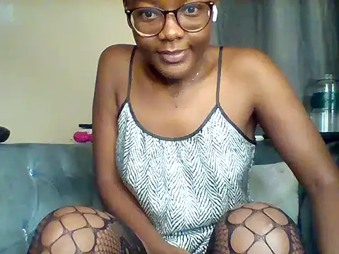 Sinful_shadow stripchat live cam model