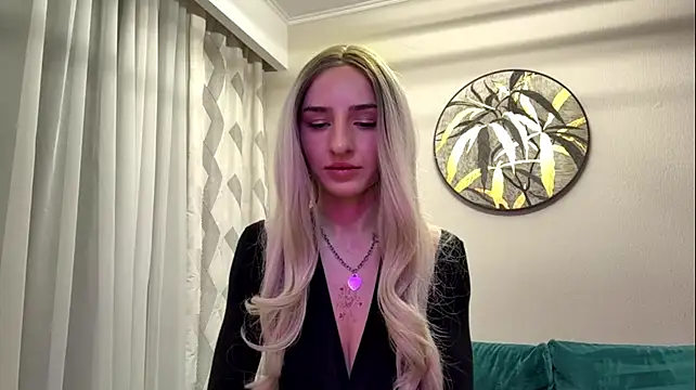 JoeannOchsenbein stripchat live cam model