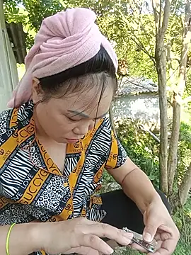 Sella-Sexy stripchat live cam model