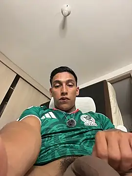 sendfer stripchat live cam model