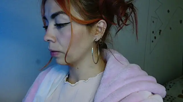 Aylinn_diaz stripchat live cam model
