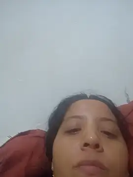 SeleneFrost stripchat live cam model